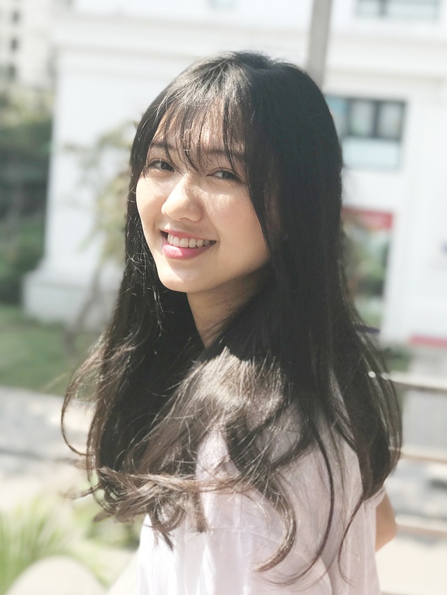 Hot girl truong Kinh te quoc dan anh 13