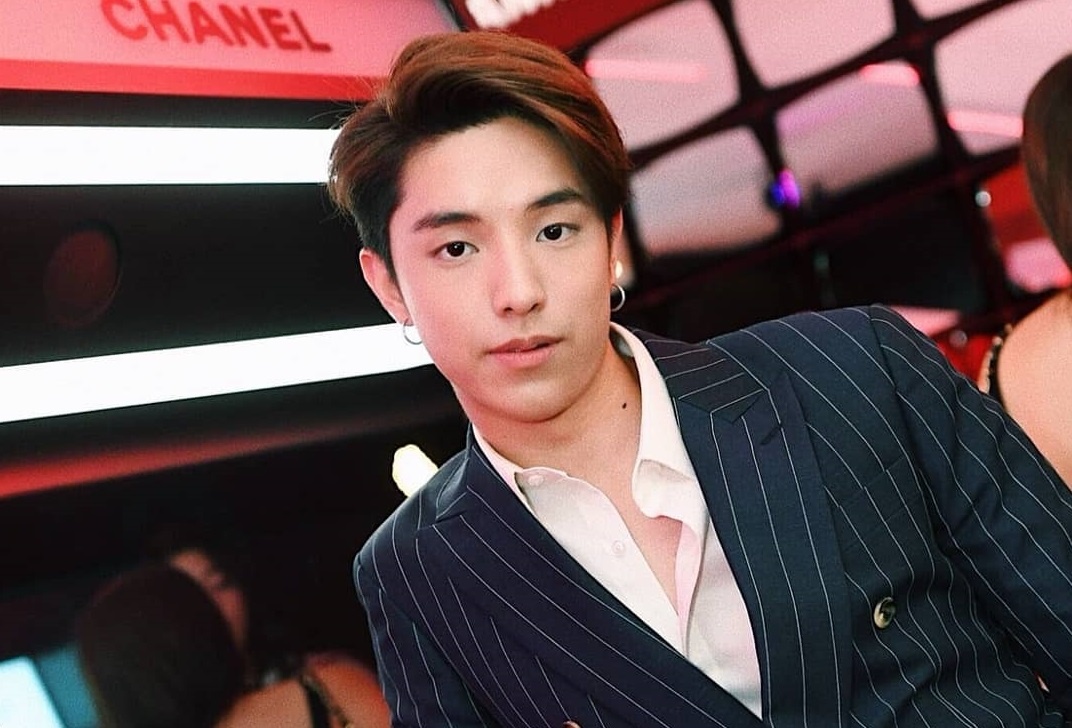 Hot boy Thai Lan tap truot patin hinh anh