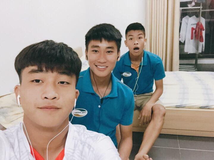 cau thu bong da dien trai anh 1