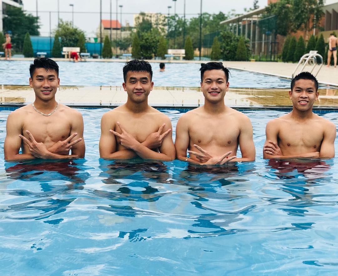 cau thu bong da dien trai anh 10