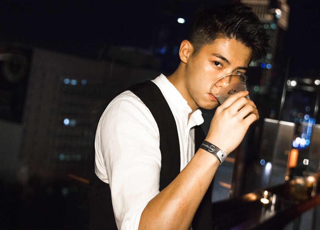 chu cua hang hoa dep trai anh 6