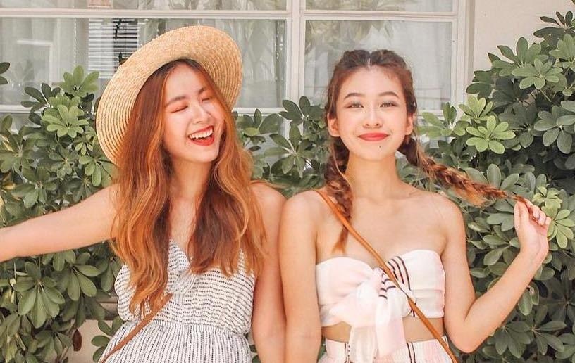 Cap chi em hot girl xinh dep, noi tieng trong gioi tre Singapore hinh anh
