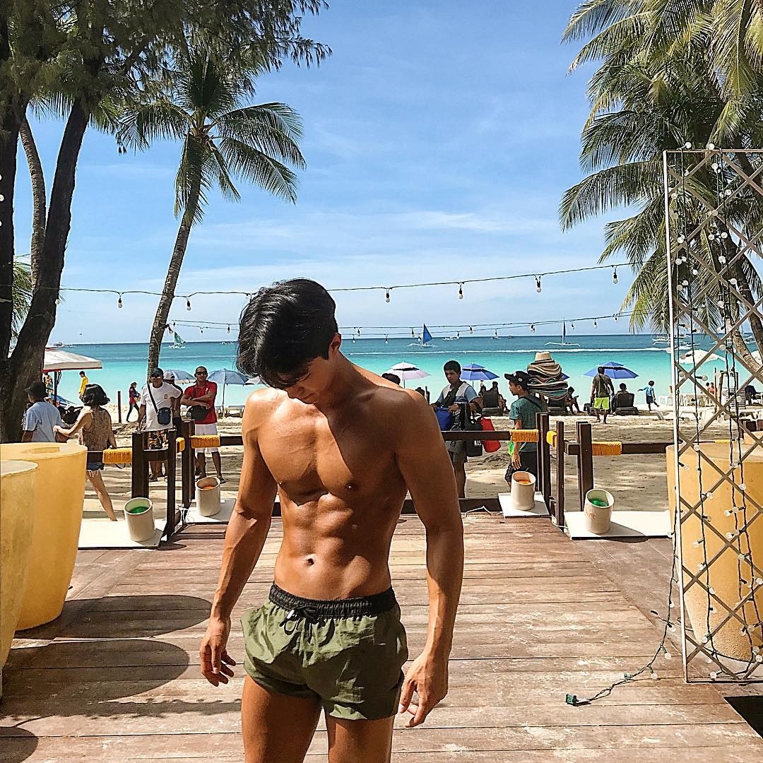 nam canh sat dep trai anh 15