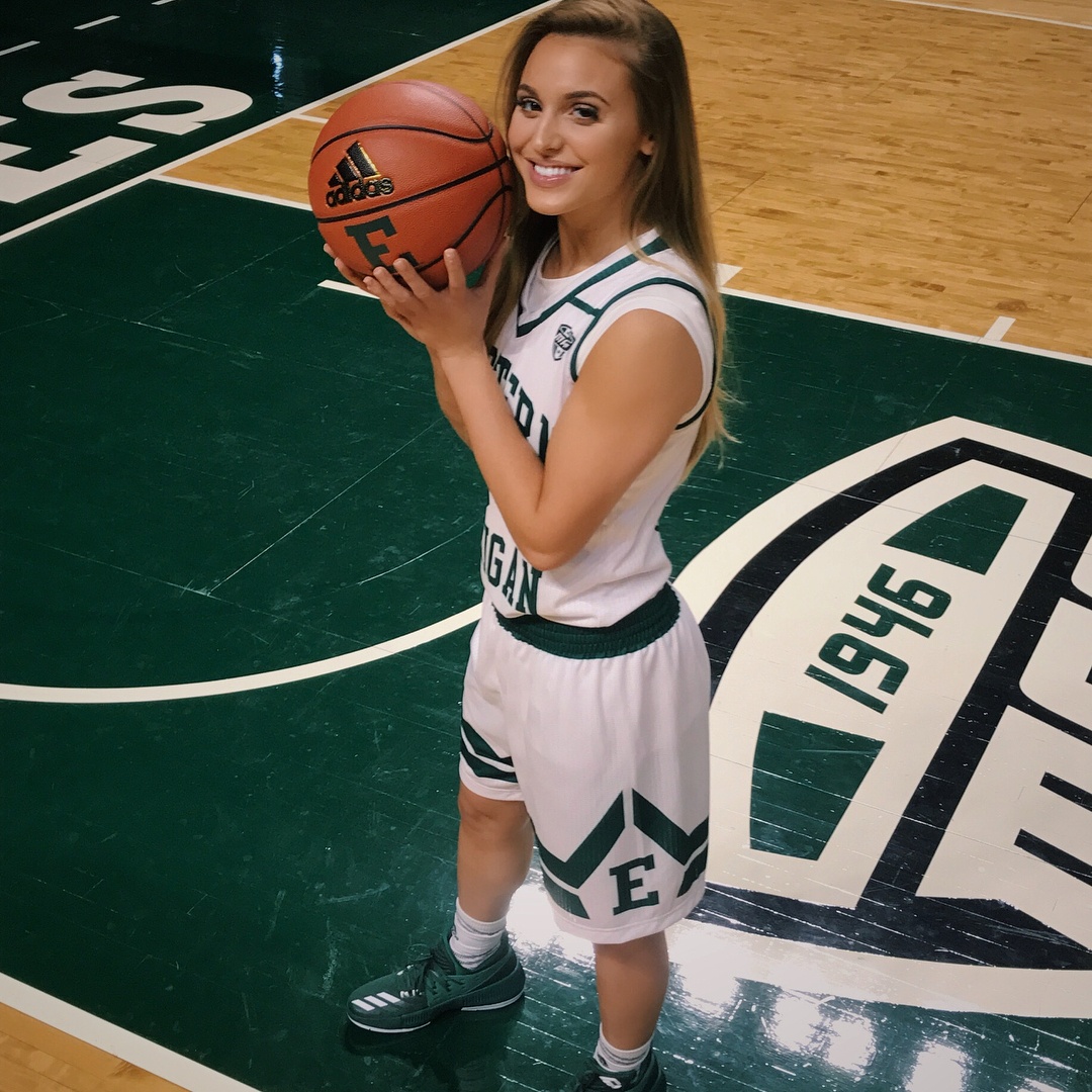 Hot girl bong ro 9X anh 3