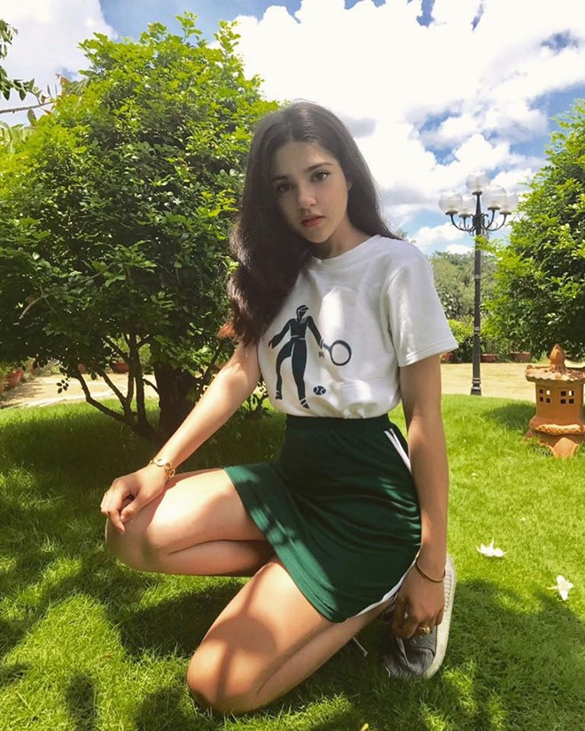 nhung bong hong lai noi tieng anh 12