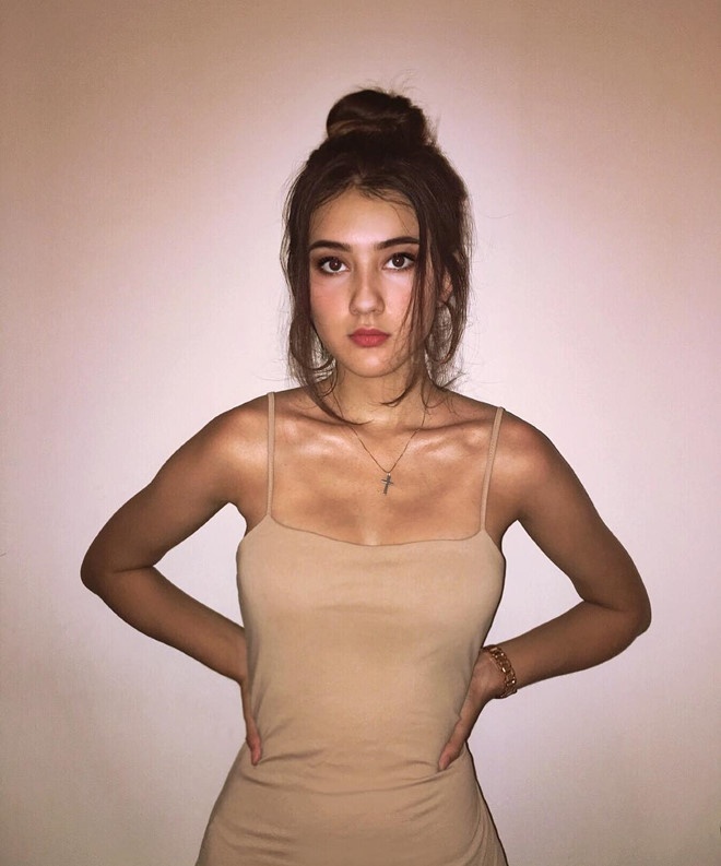 nhung bong hong lai noi tieng anh 9