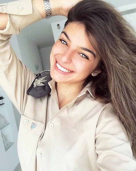 Nhan sac nong bong cua hot girl quan doi Israel anh 12