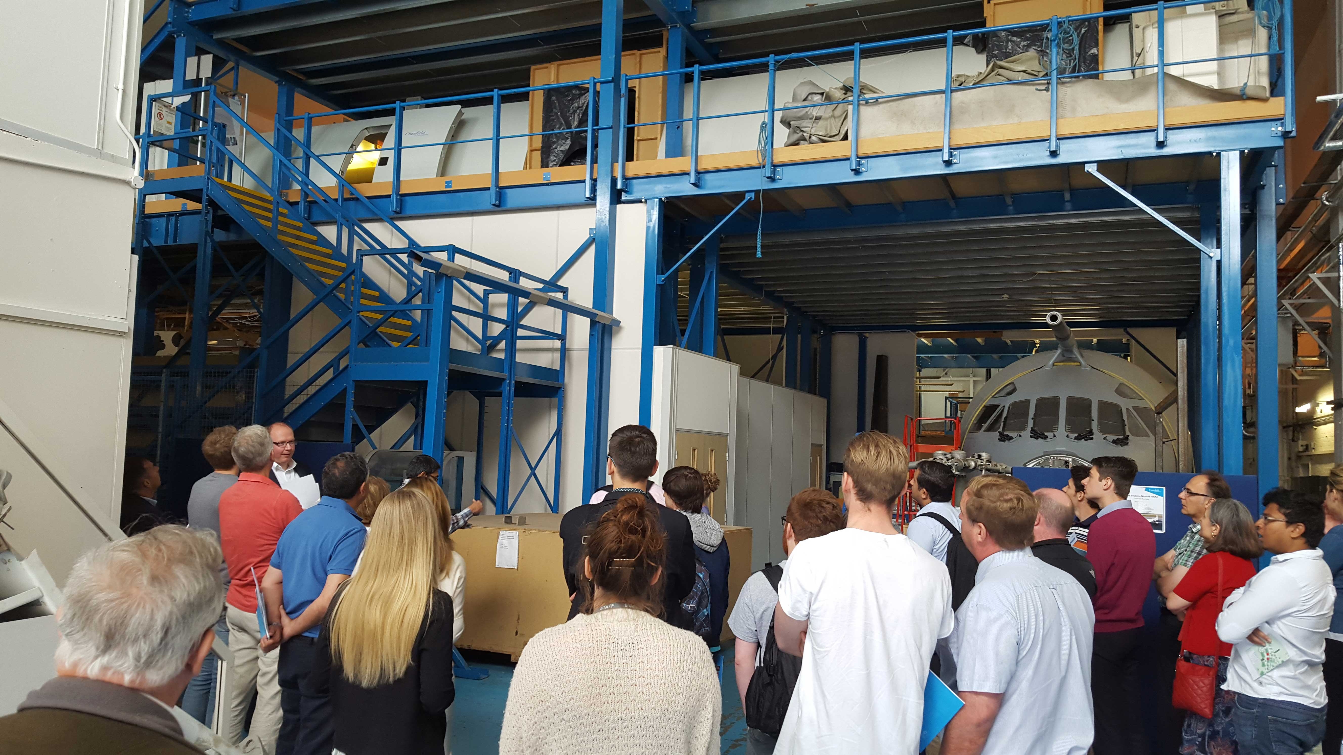 dai hoc duy nhat co san bay anh 7