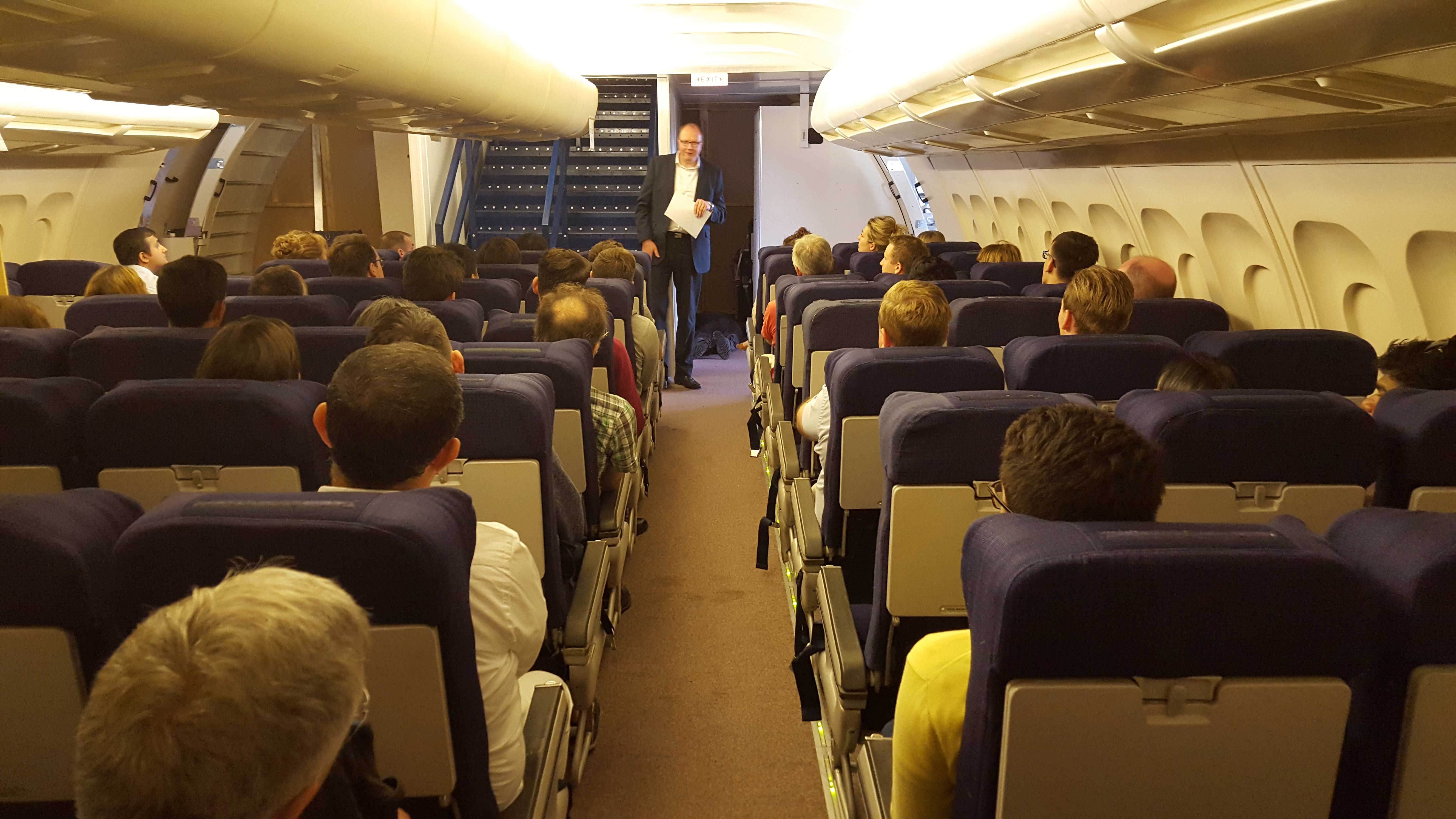 dai hoc duy nhat co san bay anh 9