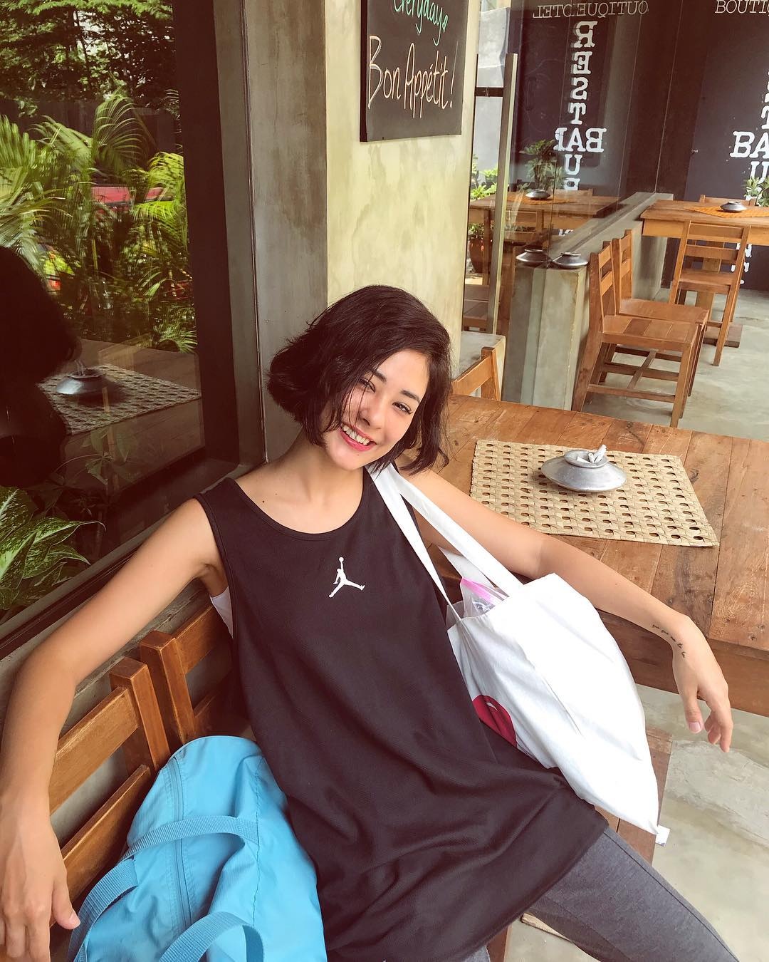 Nang mau mang hai dong mau Phap - Nhat anh 16