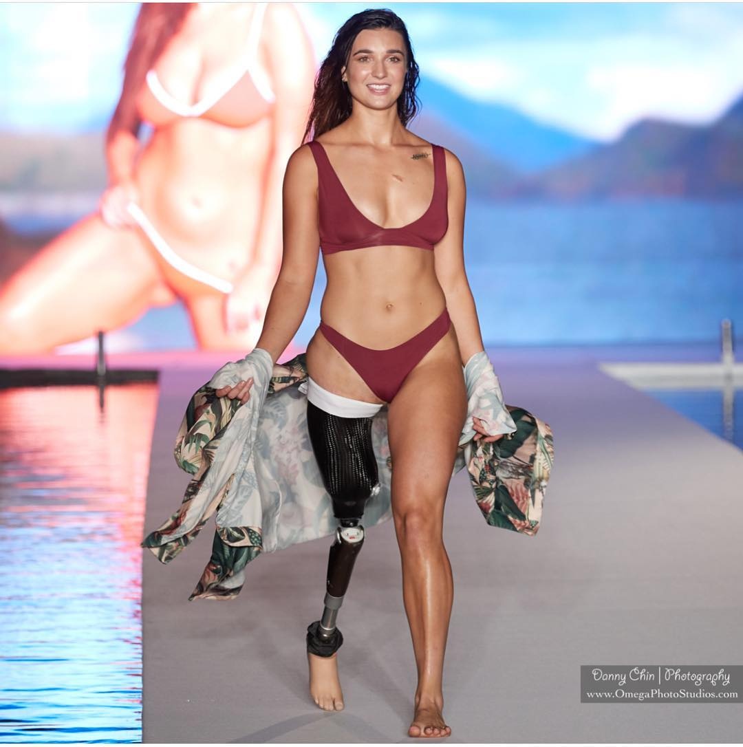 nguoi mau khuyet tat Brenna Huckaby anh 7