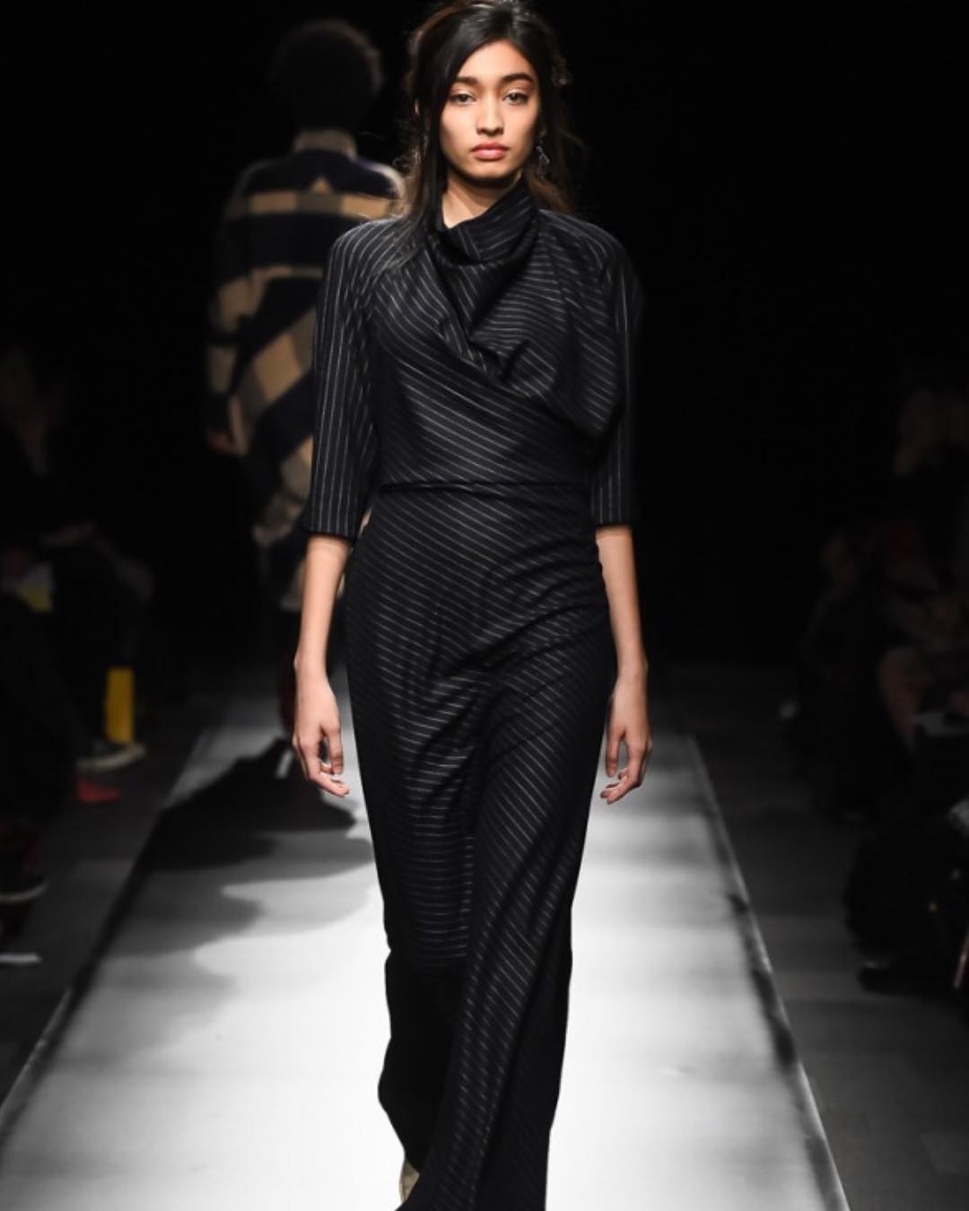 Nguoi mau lai 16 tuoi anh 5