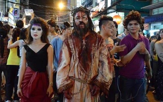 'Chang so ma quy ngay Halloween, chi lo het tien, khong co gau' hinh anh