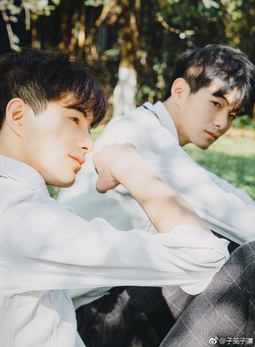 hai anh em sinh doi anh 6