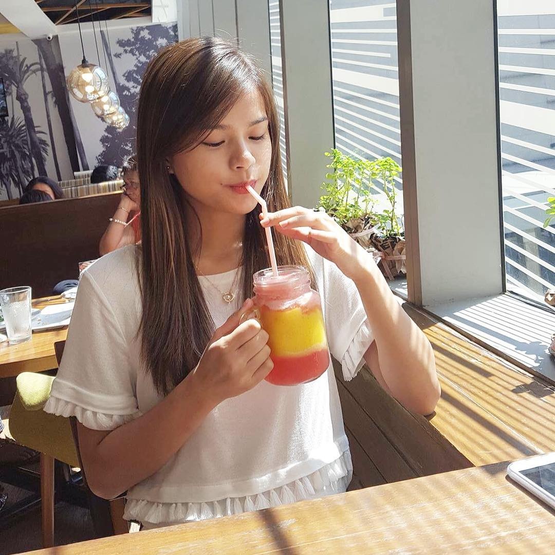 Hot girl 9X chia se bi quyet trang diem anh 13