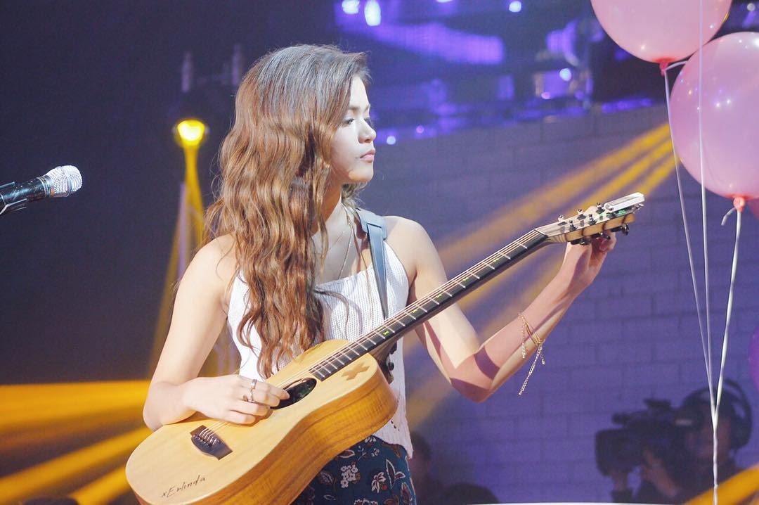 Hot girl 9X chia se bi quyet trang diem anh 2