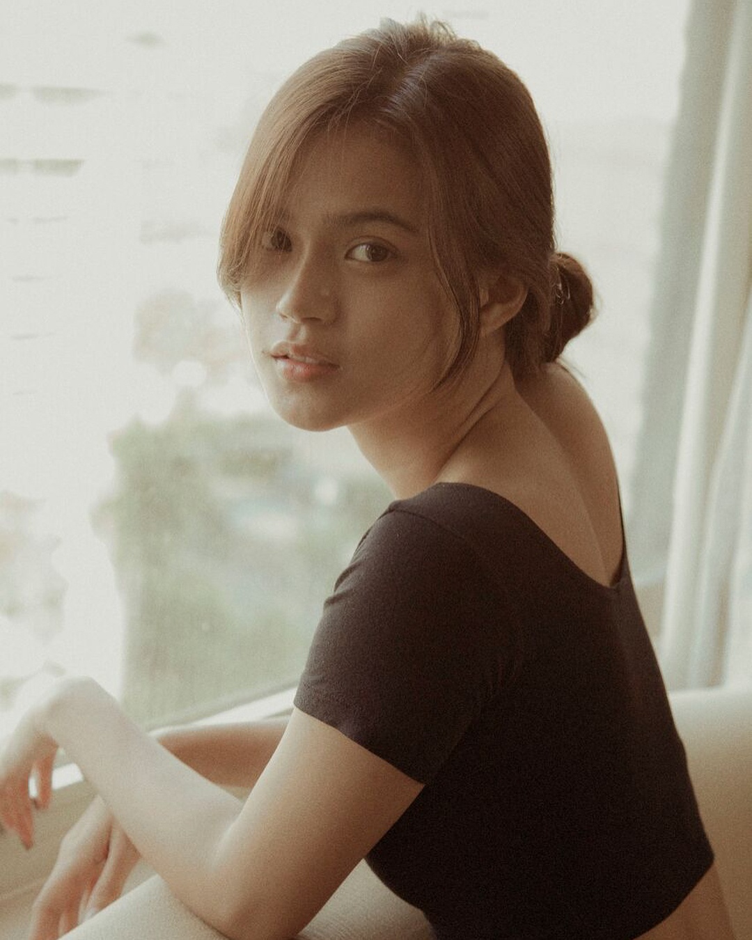 Hot girl 9X chia se bi quyet trang diem anh 8