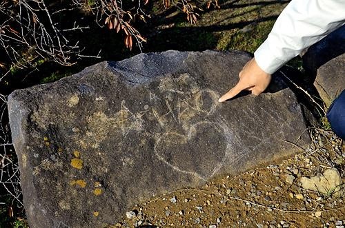 vẽ bậy lên di tích lịch sử ảnh 6 ve bay len di tich lich su anh 6