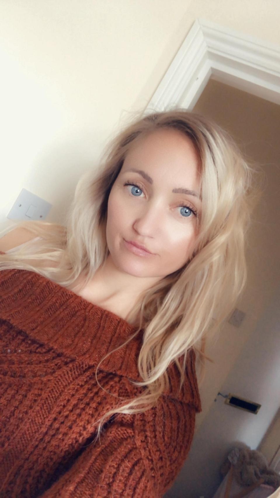 Nguoi phu nu lao hoa nguoc anh 2