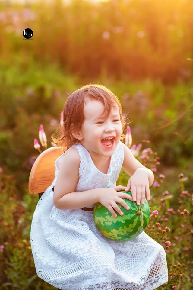 Bé gái cổ vũ đội tuyển Việt Nam ảnh 7 Be gai co vu doi tuyen Viet Nam anh 7