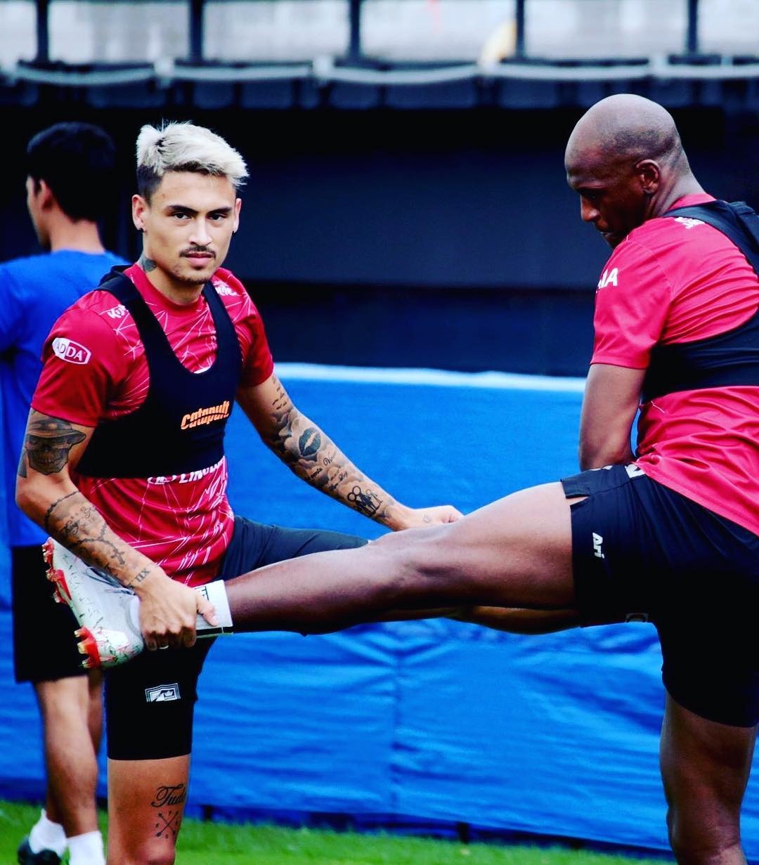 cau thu bong da giong Hoa Vinh anh 7