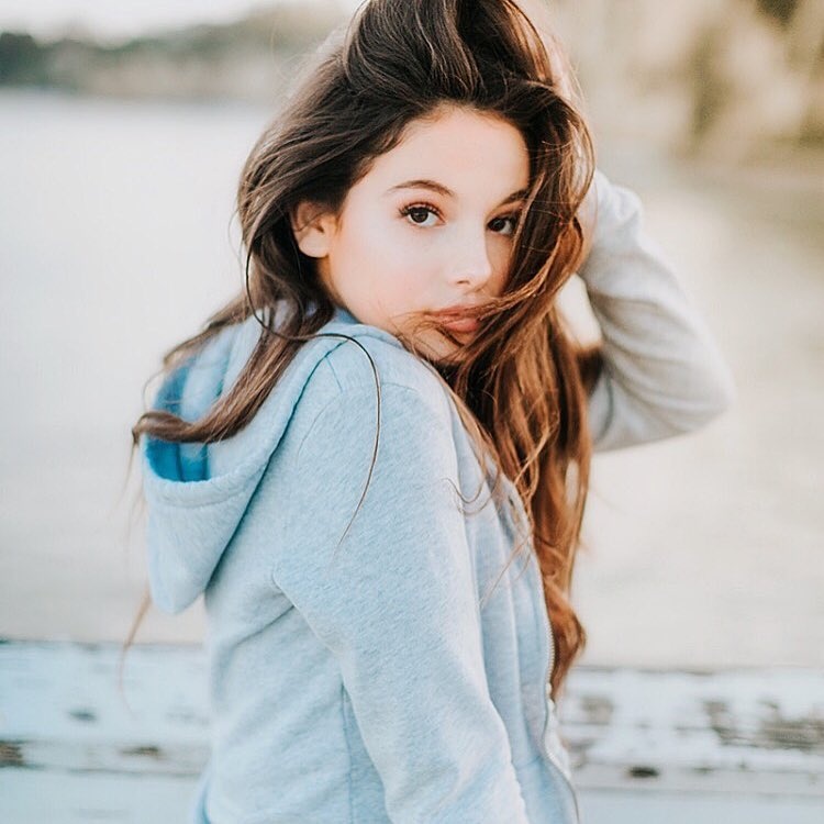 Hot girl Mỹ mới 13 tuổi đã có thân hình nóng bỏng ảnh 2 Hot girl My moi 13 tuoi da co than hinh nong bong anh 2