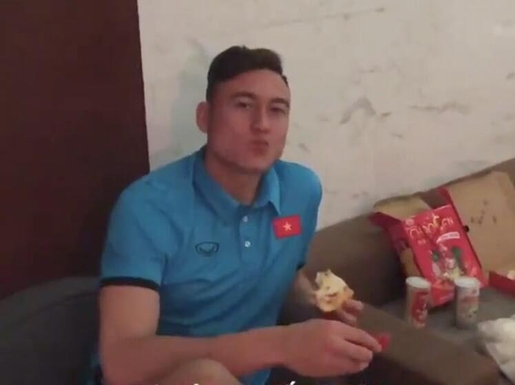 Que Ngoc Hai 'to' thu mon Lam Tay mot ngay doi an 3 chiec pizza hinh anh