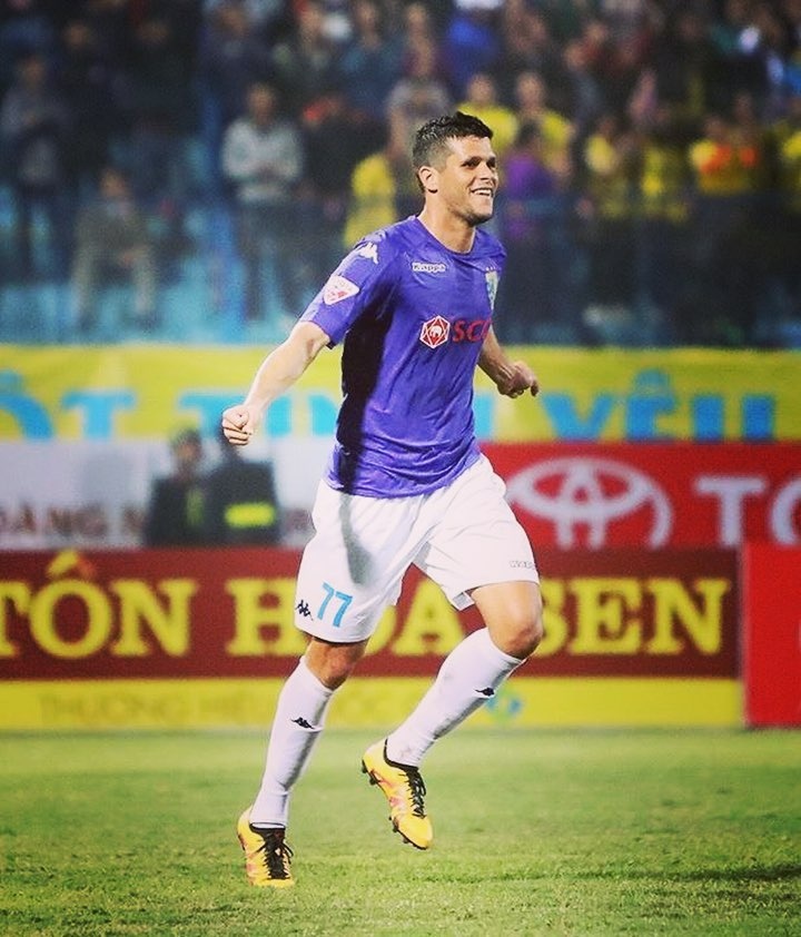 cau thu Philippines than thiet voi Duy Manh anh 7