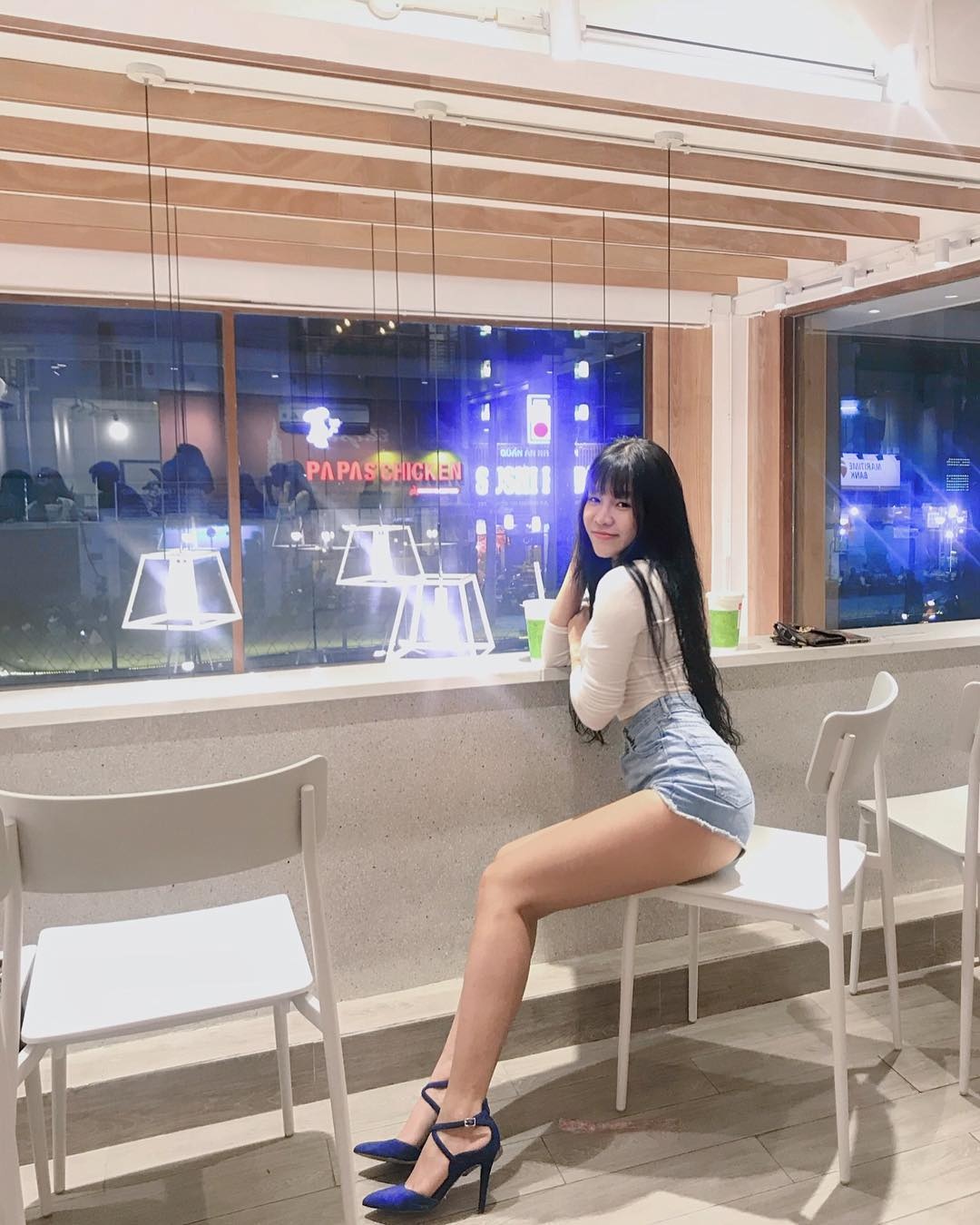 ban gai cau thu doi tuyen Viet Nam anh 9