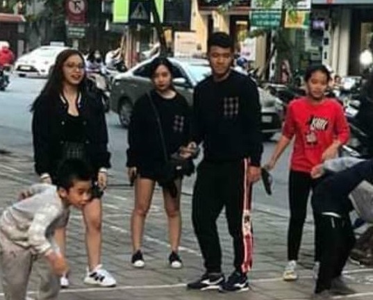 ban gai tin don cua cau thu Viet Nam anh 1