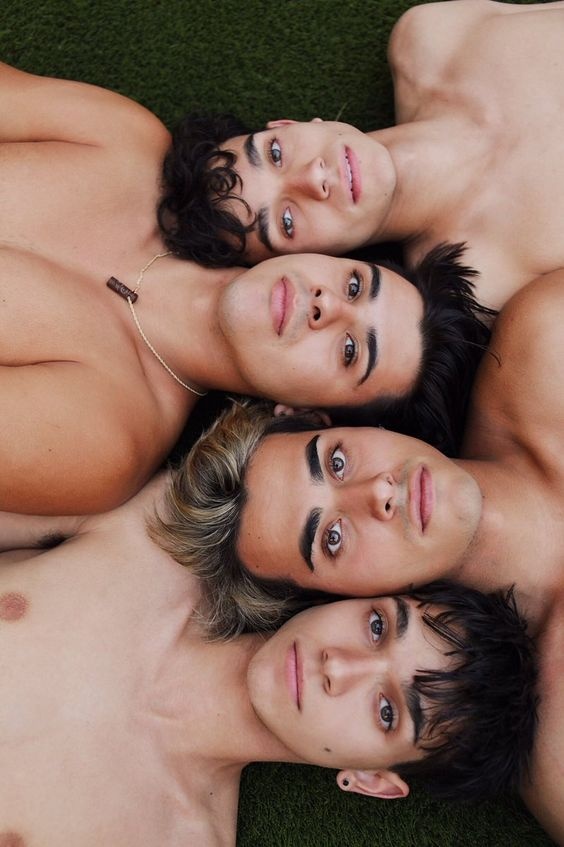 4 anh em hot boy anh 16