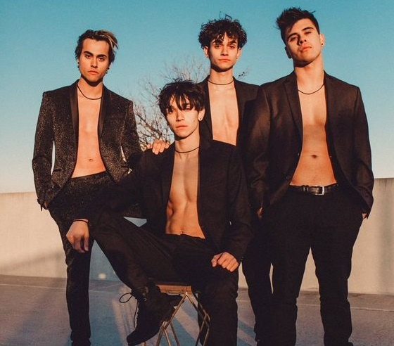 4 anh em hot boy anh 1