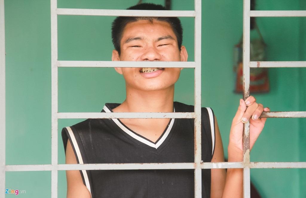 'Can giup do nguoi me nhot hai con tam than' hinh anh