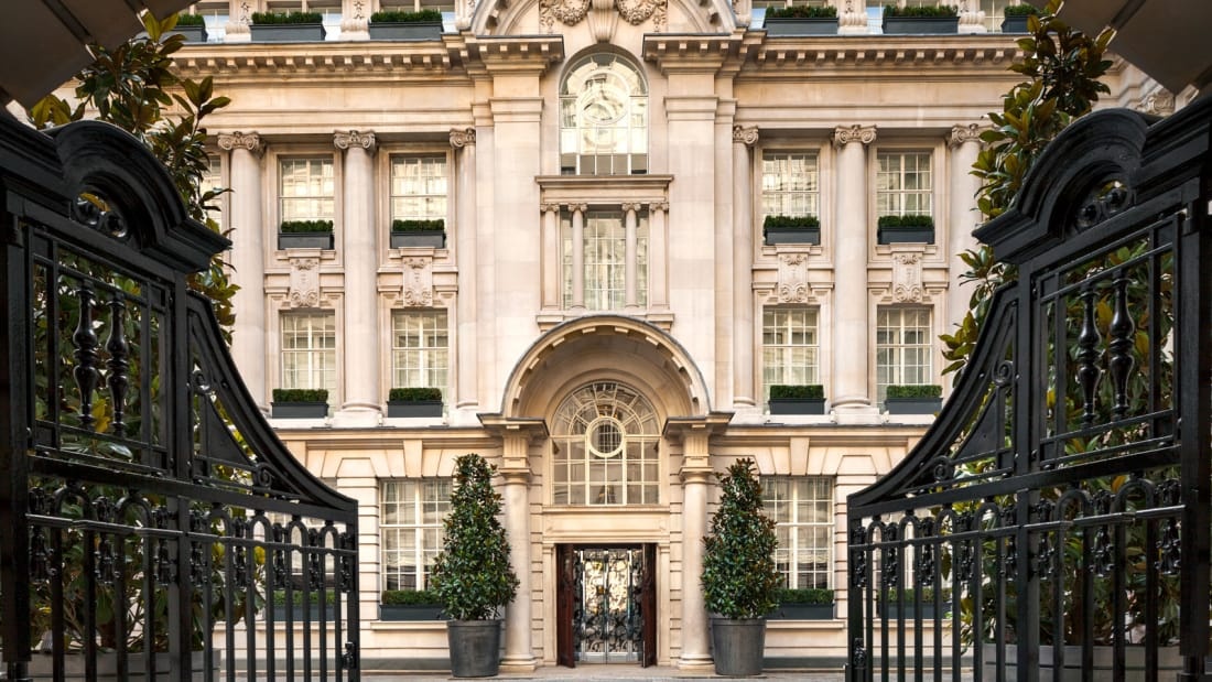 nhung can phong long lay,  trang hoang o London anh 6