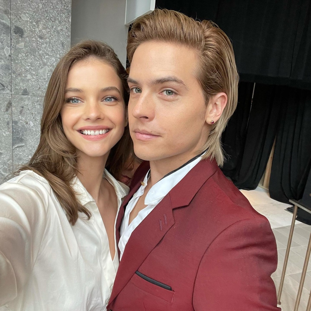 Dylan Sprouse va ban gai Barbara Palvin dinh hon sau 5 nam hen ho hinh anh