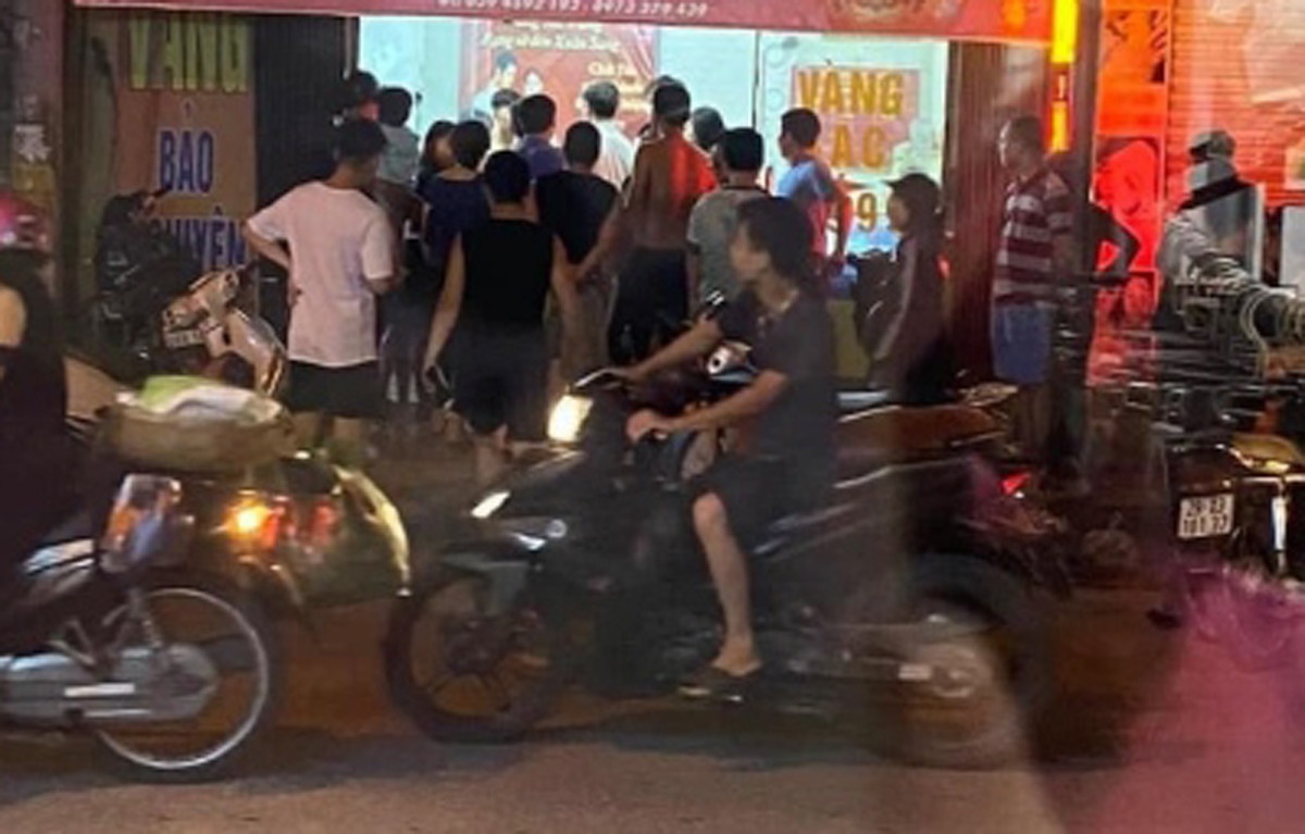 Loi khai cua shipper cuop tiem vang o Ha Noi hinh anh