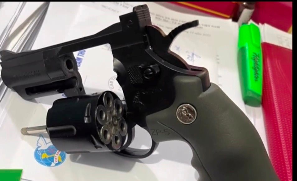 su dung sung quan dung anh 2