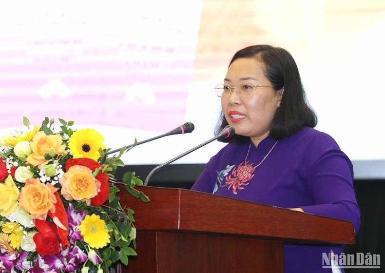 Sach ve Tong bi thu anh 4