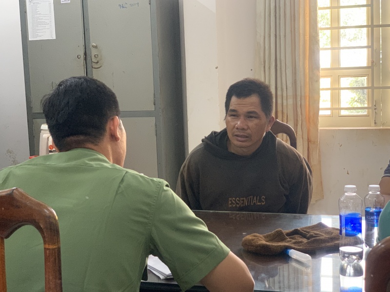 Vu tan cong UBND o Dak Lak: Keu goi nguoi lien quan ra dau thu hinh anh