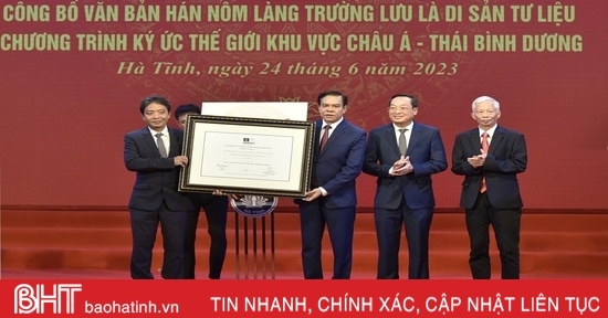 Ha Tinh don nhan di san tu lieu 'Van ban Han Nom lang Truong Luu' hinh anh