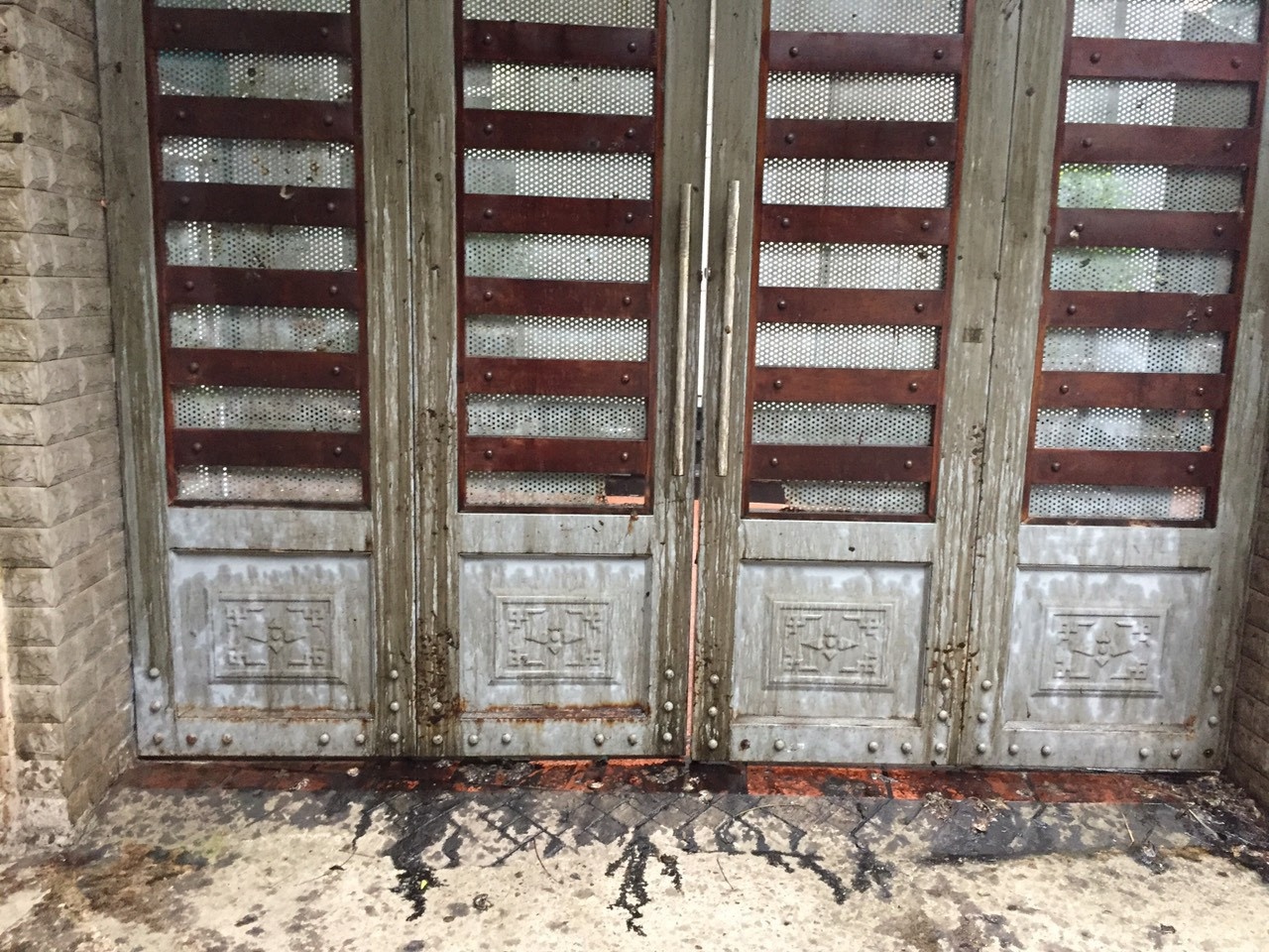 tat chat ban vao nha anh 1