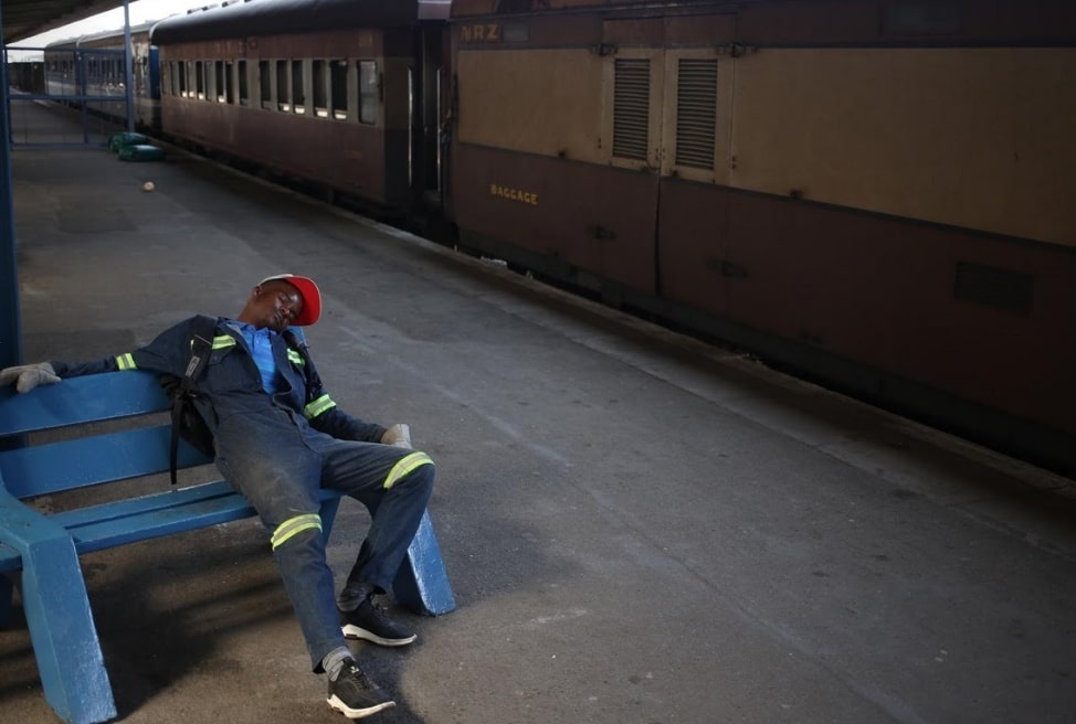 Tau hoa lac hau cua Zimbabwe anh 8