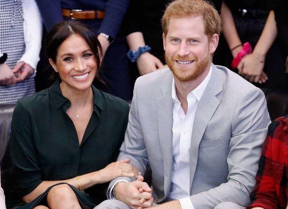 Vo Hoang tu Harry mang thai dau long hinh anh