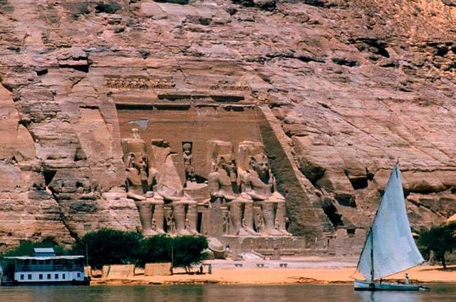 Ai Cap se mat song Nile vi con dap lon? hinh anh