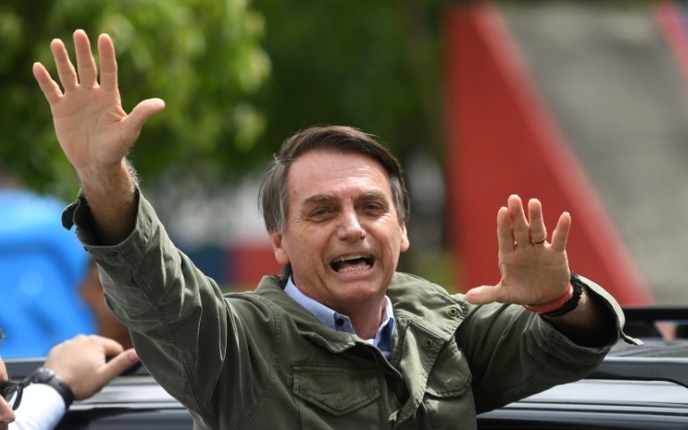 'Trump xu nhiet doi' Bolsonaro dac cu tong thong Brazil hinh anh