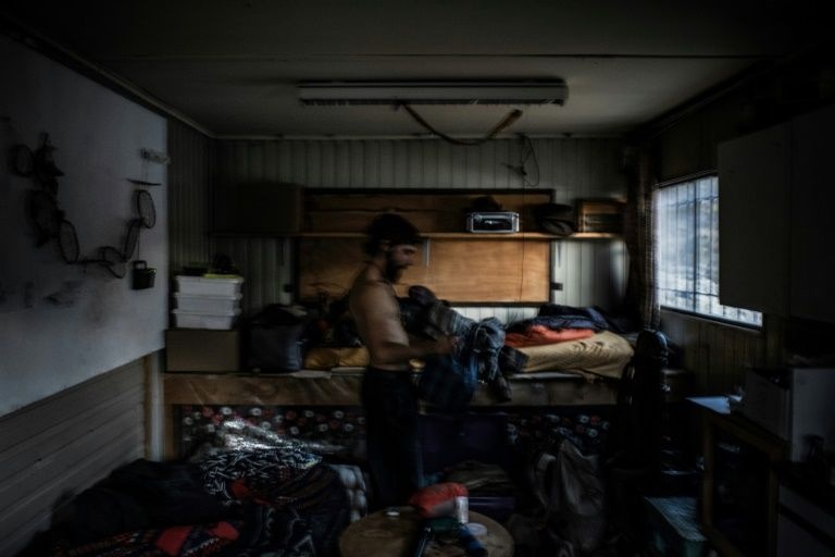 nguoi chan cuu o Phap anh 7