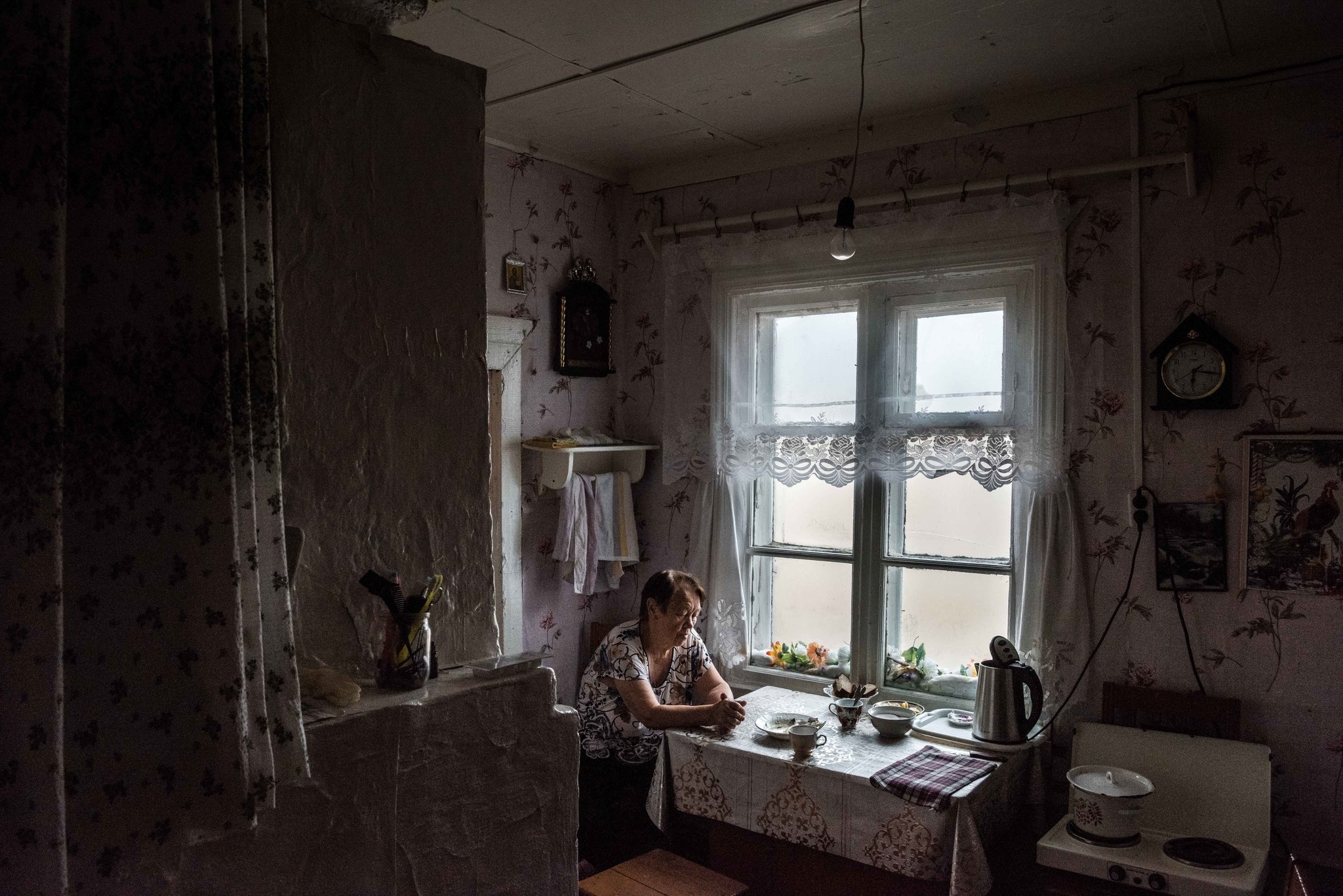 ngoi lang o Nga bi cat nhan chim anh 2