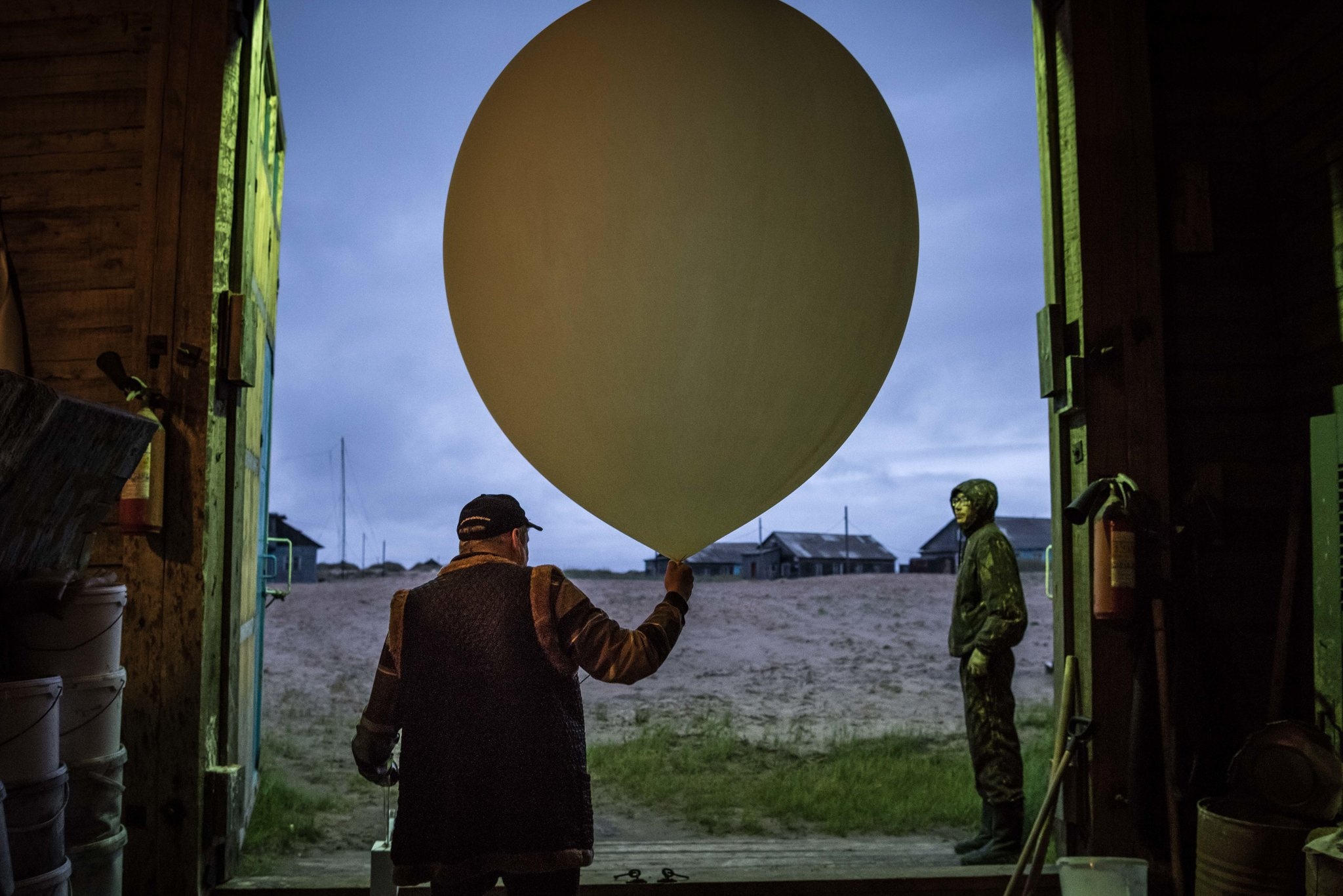ngoi lang o Nga bi cat nhan chim anh 5