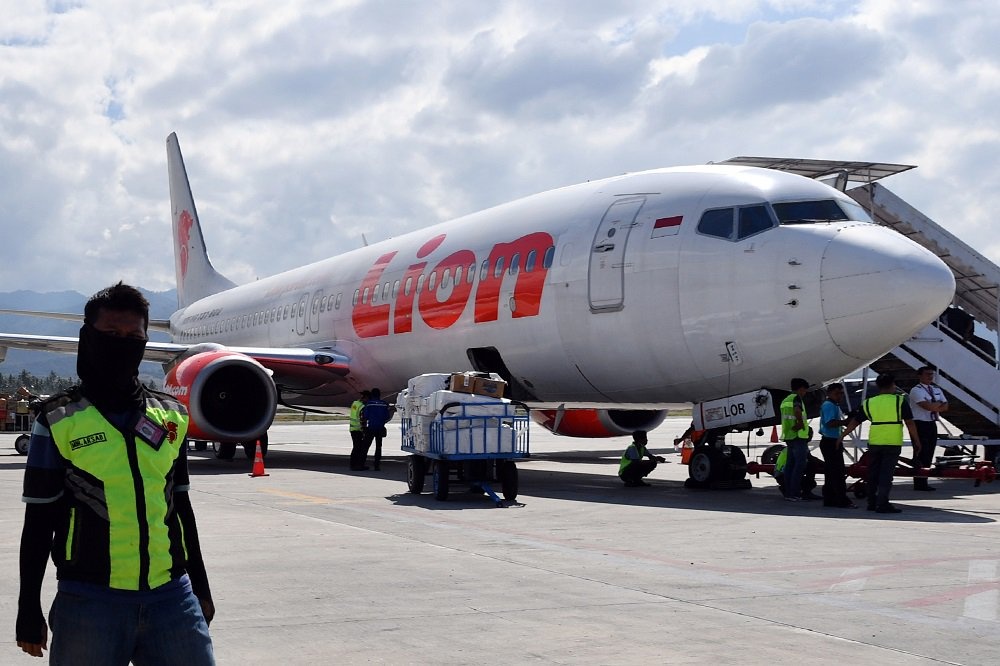 May bay Lion Air 11 phut tren khong 'chui mui' 25 lan hinh anh