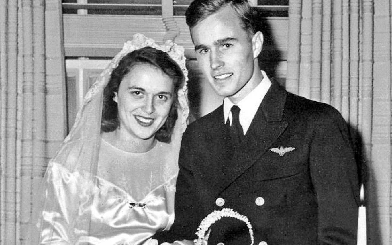 Chuyen tinh 73 nam nhu tieu thuyet cua co tong thong Bush 'cha' va vo hinh anh